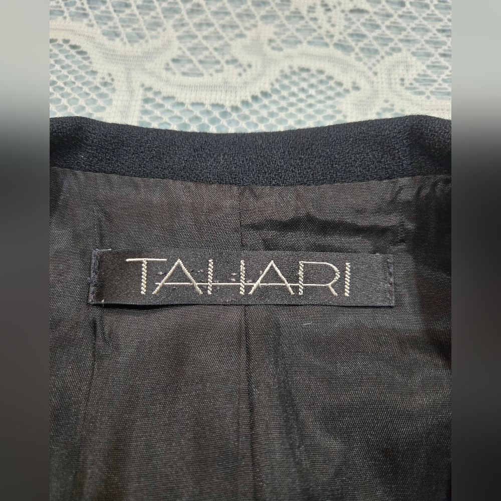 Tahari 100%Wool Womens Blazer Black Four Button Blazer Size 12 Work Business - Picture 6 of 11